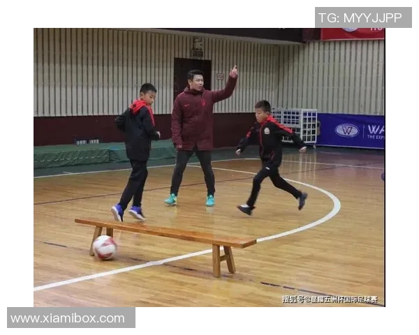 杭州足球队在冠军赛中的意识表现深度分析与点评 杭州足球队在冠军赛中的意识表现深度分析与点评