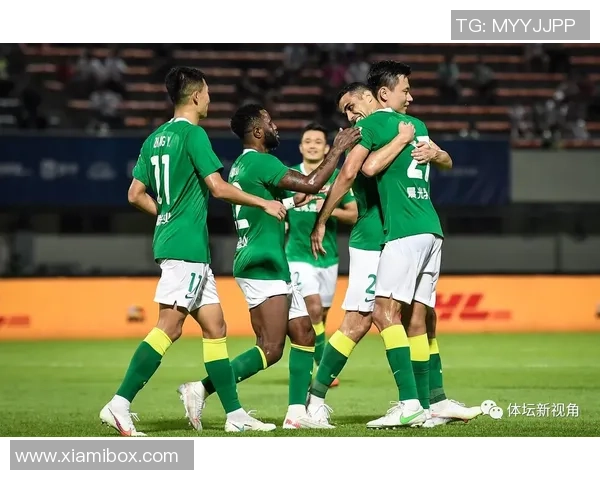 杭州羽毛球队在锦标赛中以72分稳居积分榜首位展现强劲实力 杭州羽毛球队在锦标赛中以72分稳居积分榜首位展现强劲实力