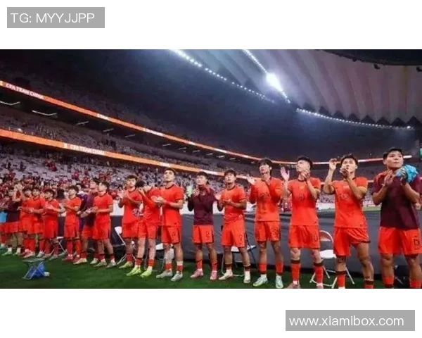 上海足球队状态变革引发热议球迷期待新篇章的崛起与挑战 上海足球队状态变革引发热议球迷期待新篇章的崛起与挑战