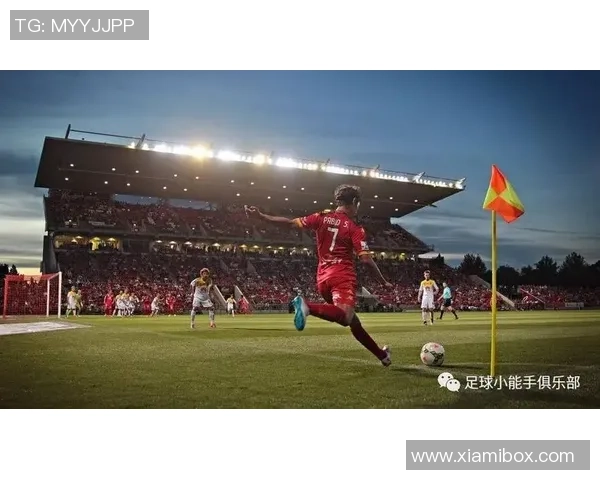 日本拍照足球明星盘点及其在球场外的魅力瞬间 日本拍照足球明星盘点及其在球场外的魅力瞬间